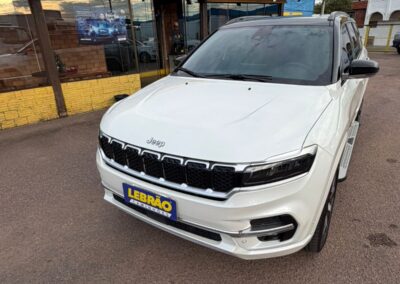 SUV- Jeep Commander Over TD 380